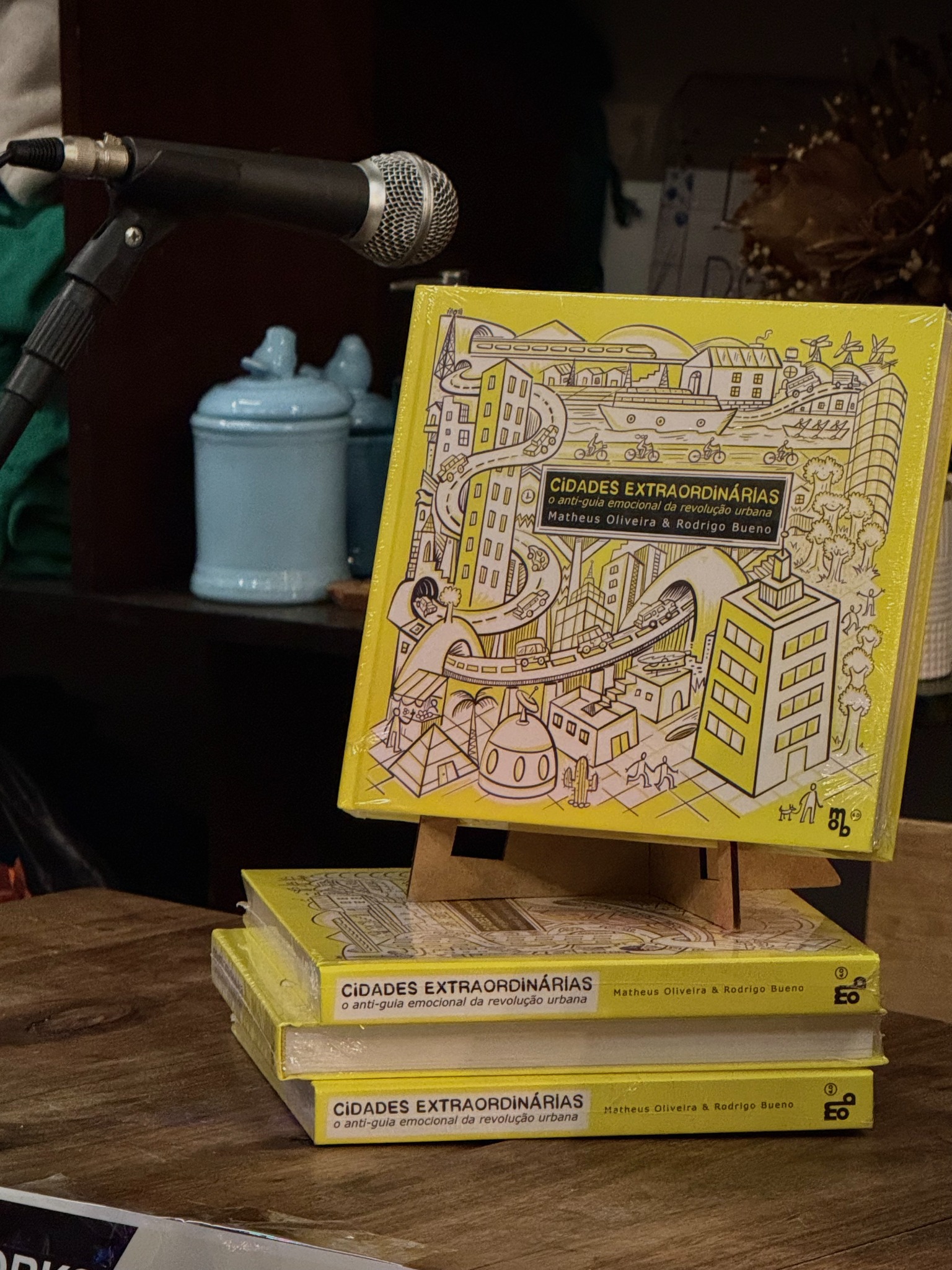 Livro Cidades Extraordinárias em destaque no lançamento do Rio de Janeiro